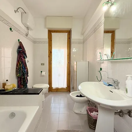 Se221 - Senigallia, Ampio Con Posto Auto *